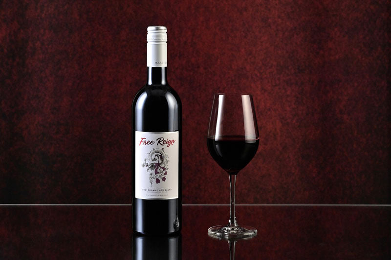 色彩のフルコース。極上の「紫・水色・赤」カラフルワイン3本セット